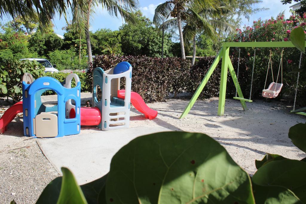 Ports Of Call Resort Grace Bay Exteriér fotografie